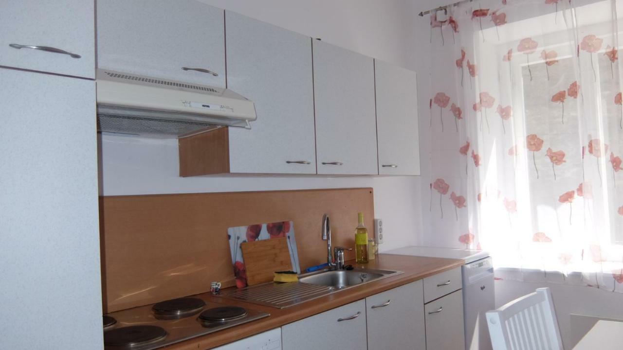 Village Appartements Вайдхофен-ан-дер-Тая Екстериор снимка