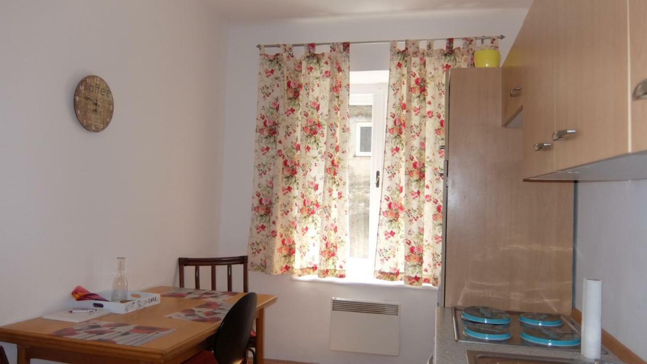 Village Appartements Вайдхофен-ан-дер-Тая Екстериор снимка