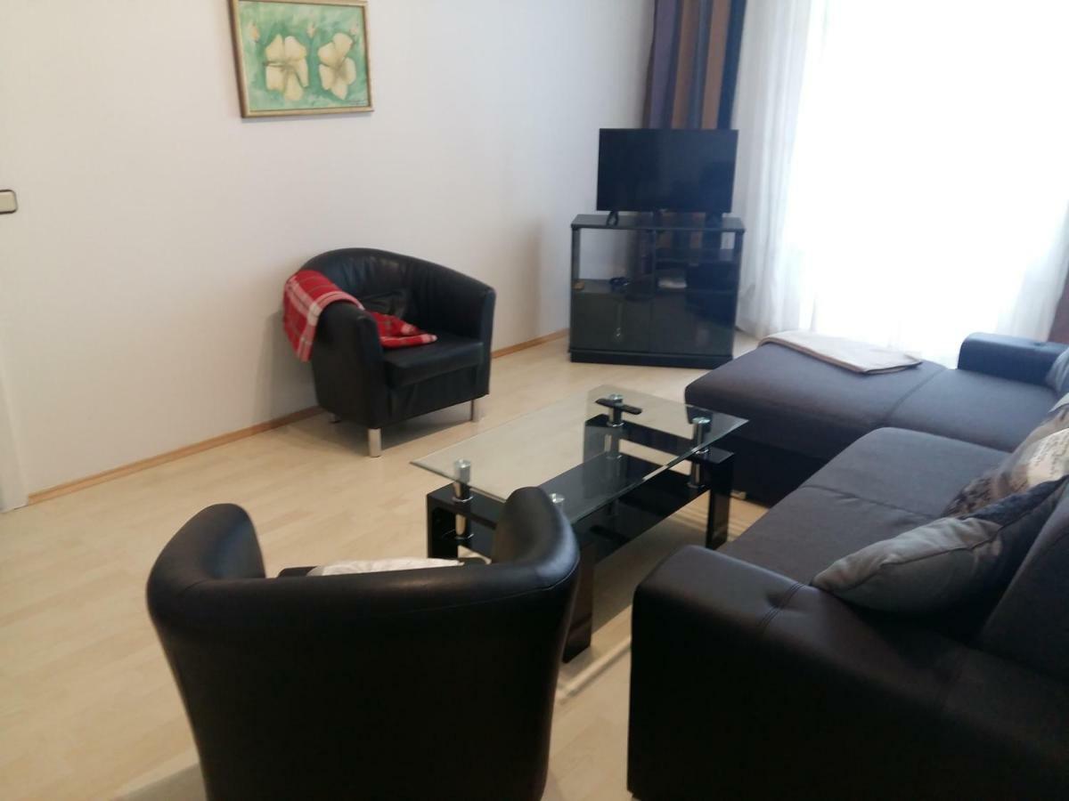 Village Appartements Вайдхофен-ан-дер-Тая Екстериор снимка
